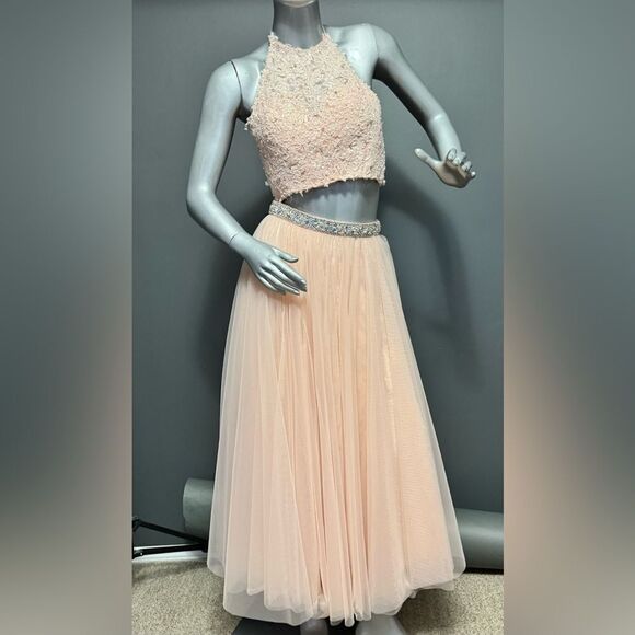 Sherri Hill (SIZE 4) Blush Pink Bedazzled 2-Pc Skirt Crop Dress - Picture 6 of 13